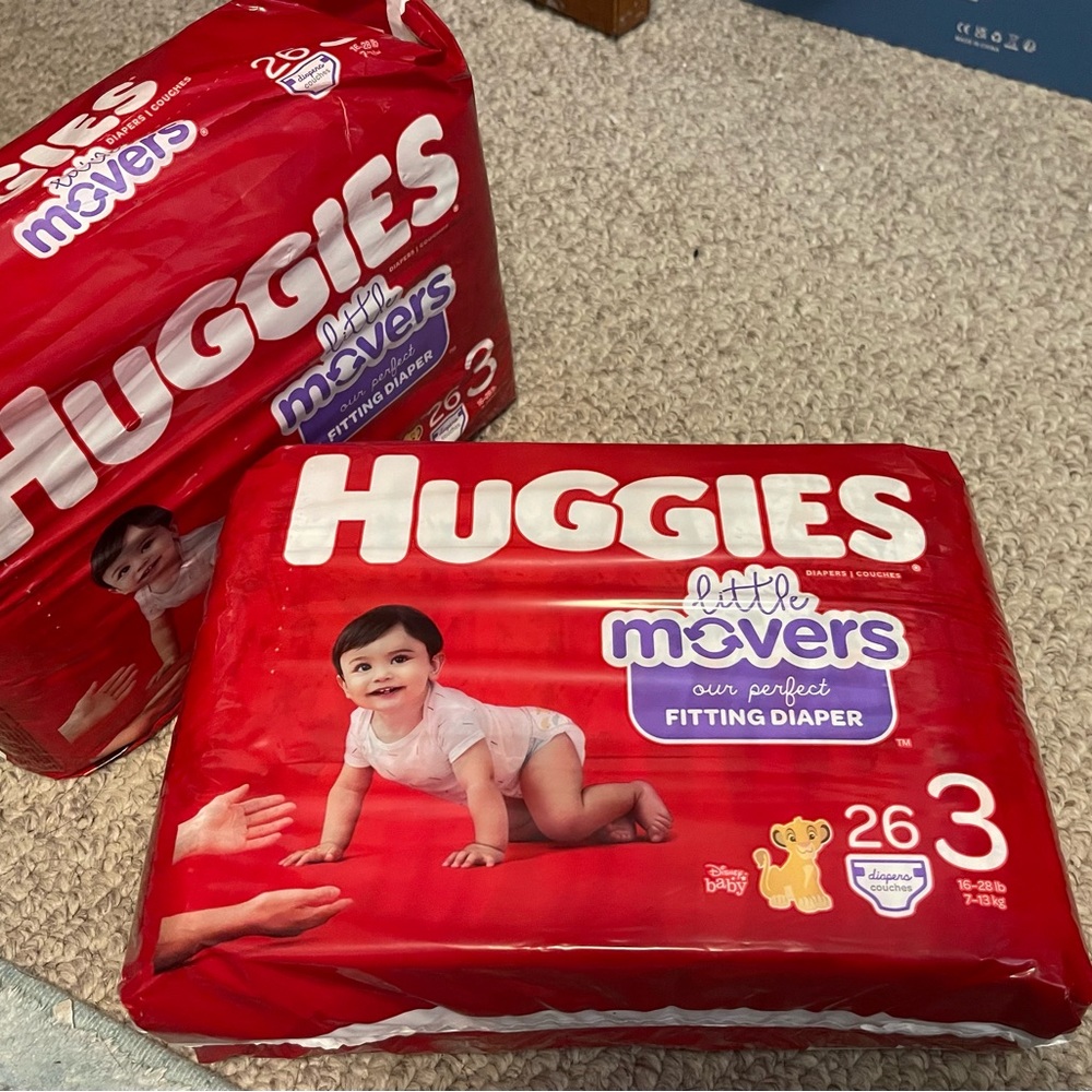 2 unopen packs of Huggies Little movers, size 3 (total of 52 diapers)